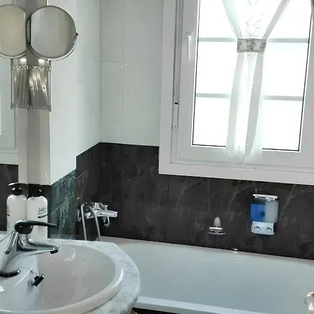Apartamento Comfortable In With Many Amenities 83 M² A Coruña