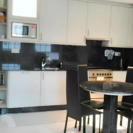 Apartamento Comfortable In With Many Amenities 83 M² *
